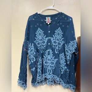 Johnny was navy tunic top embroidered